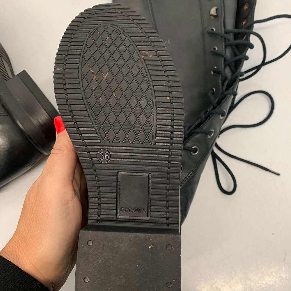 Genuine leather boots - Picture 2 of 4
